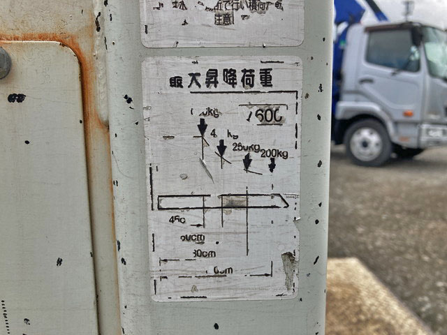 いすゞエルフ平ボディ小型（2t・3t）[写真16]