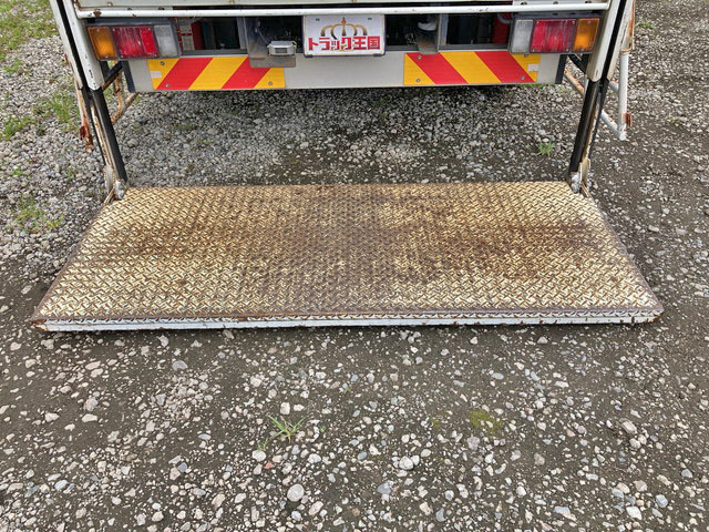 いすゞエルフ平ボディ小型（2t・3t）[写真17]