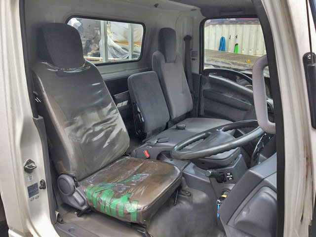 いすゞエルフ平ボディ小型（2t・3t）[写真30]