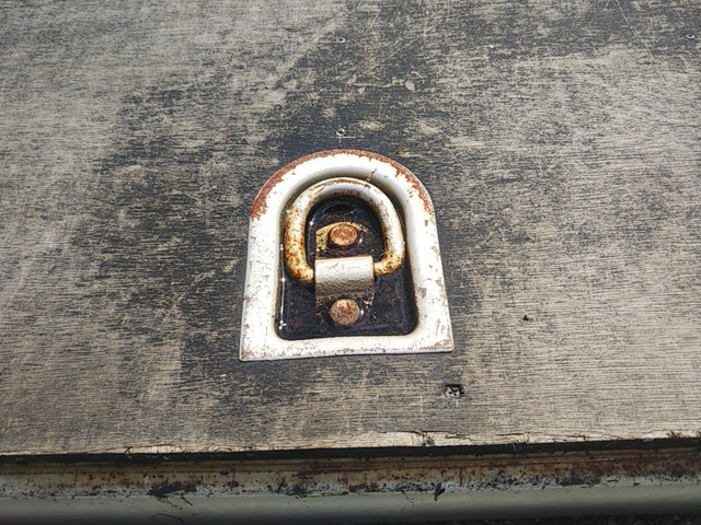 いすゞフォワード平ボディ中型（4t）[写真11]