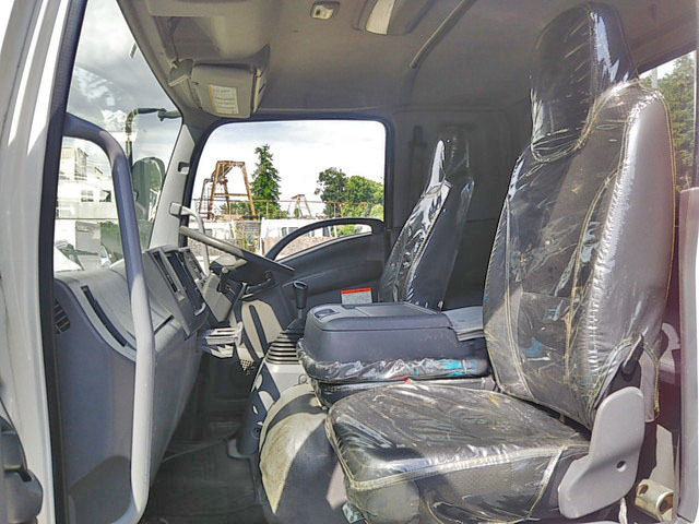 いすゞフォワード平ボディ中型（4t）[写真22]