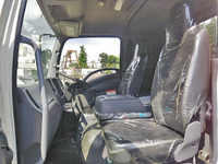 いすゞフォワード平ボディ中型（4t）[写真22]