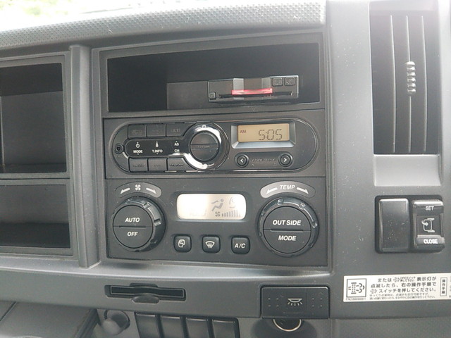 いすゞフォワード平ボディ中型（4t）[写真31]