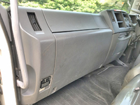 いすゞフォワード平ボディ中型（4t）[写真29]