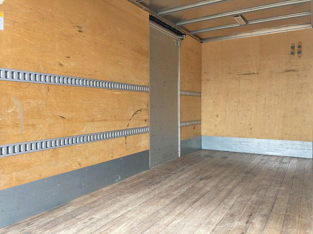 日野デュトロアルミバン小型（2t・3t）[写真12]