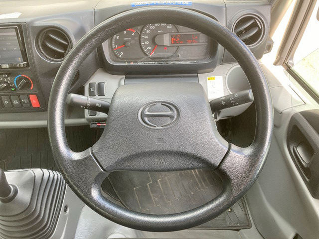 日野デュトロアルミバン小型（2t・3t）[写真34]