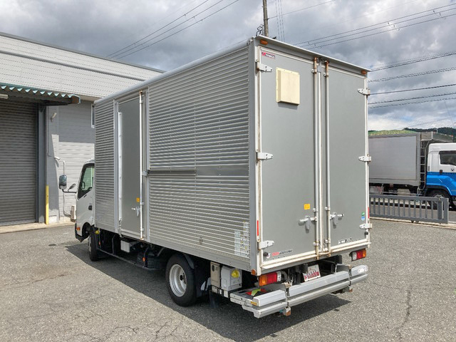 日野デュトロアルミバン小型（2t・3t）[写真04]