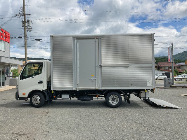 日野デュトロアルミバン小型（2t・3t）[写真06]