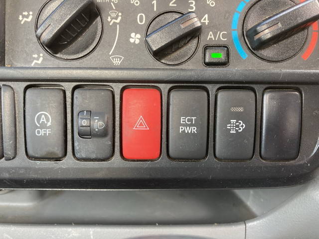 日野デュトロ平ボディ小型（2t・3t）[写真36]