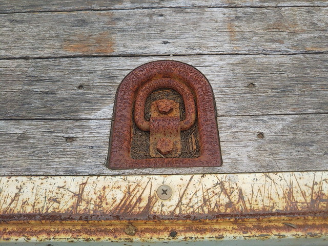 いすゞフォワード平ボディ中型（4t）[写真14]