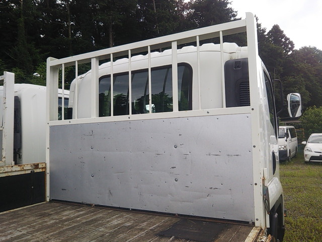 いすゞフォワード平ボディ中型（4t）[写真15]