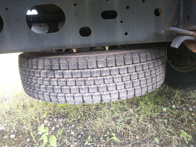 いすゞフォワード平ボディ中型（4t）[写真18]