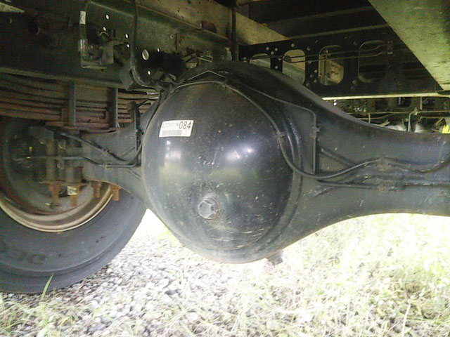 いすゞフォワード平ボディ中型（4t）[写真20]