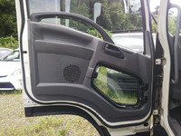 いすゞフォワード平ボディ中型（4t）[写真25]