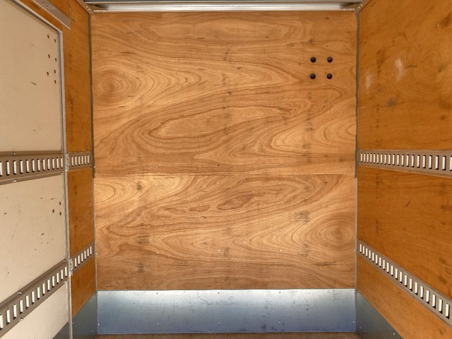 日野デュトロアルミバン小型（2t・3t）[写真13]