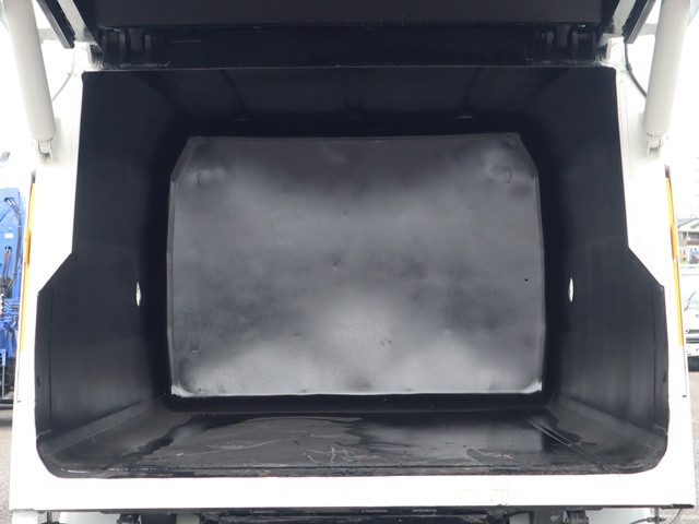 日野デュトロパッカー車（塵芥車）小型（2t・3t）[写真10]