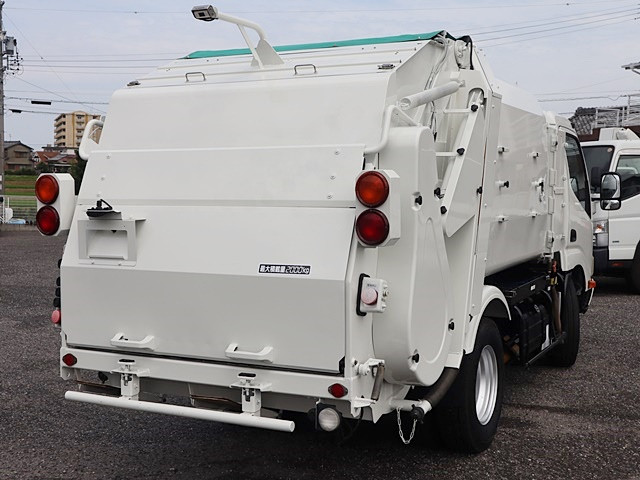 日野デュトロパッカー車（塵芥車）小型（2t・3t）[写真04]