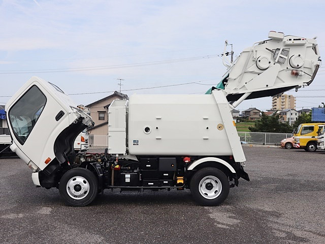 日野デュトロパッカー車（塵芥車）小型（2t・3t）[写真09]