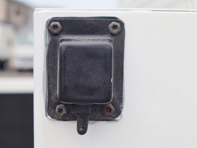 トヨタトヨエース平ボディ小型（2t・3t）[写真12]