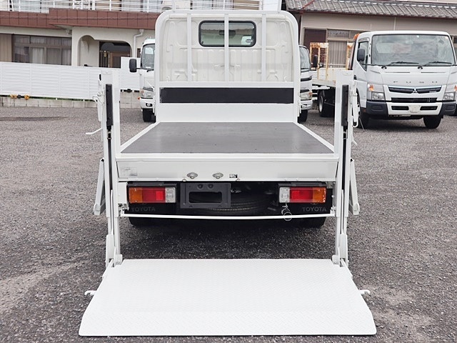 トヨタトヨエース平ボディ小型（2t・3t）[写真02]