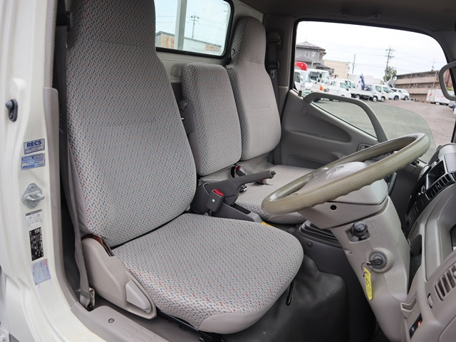 トヨタトヨエース平ボディ小型（2t・3t）[写真23]