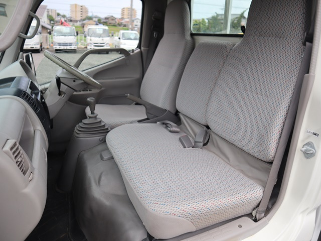 トヨタトヨエース平ボディ小型（2t・3t）[写真25]