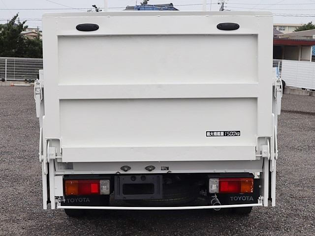 トヨタトヨエース平ボディ小型（2t・3t）[写真05]