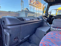 いすゞギガセルフローダー大型（10t）[写真28]