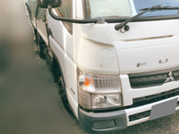 三菱ふそうキャンター平ボディ小型（2t・3t）[写真05]