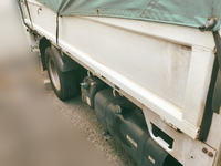 三菱ふそうキャンター平ボディ小型（2t・3t）[写真06]