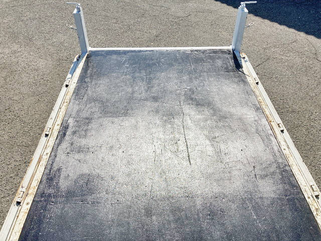 三菱ふそうキャンター平ボディ小型（2t・3t）[写真10]