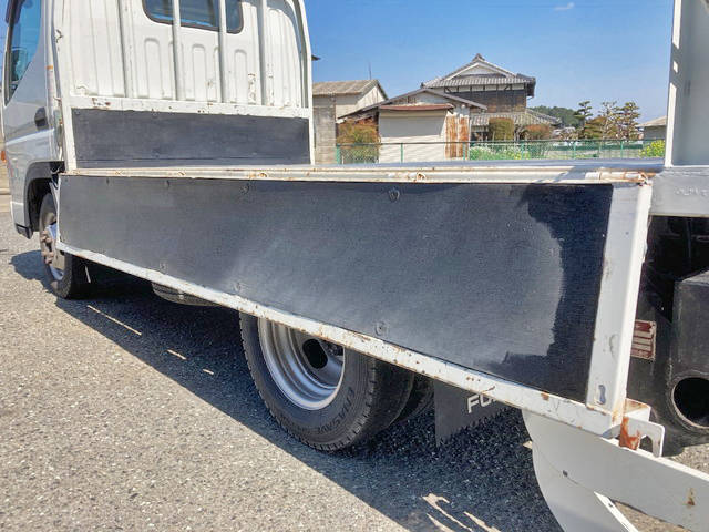 三菱ふそうキャンター平ボディ小型（2t・3t）[写真12]