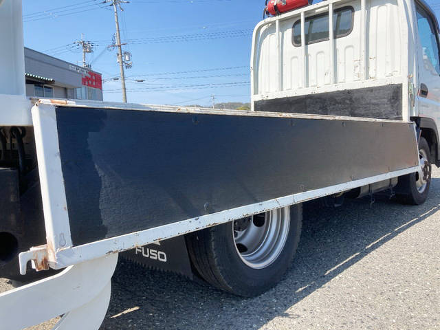 三菱ふそうキャンター平ボディ小型（2t・3t）[写真13]