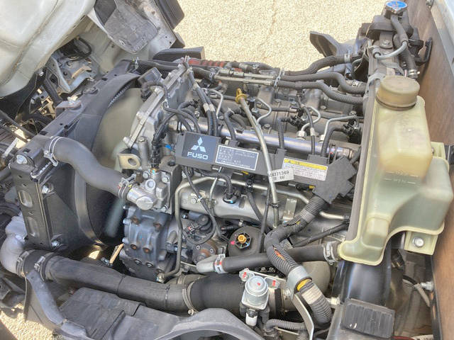 三菱ふそうキャンター平ボディ小型（2t・3t）[写真22]