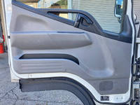 三菱ふそうキャンター平ボディ小型（2t・3t）[写真26]