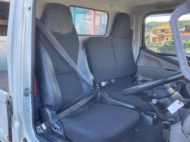 三菱ふそうキャンター平ボディ小型（2t・3t）[写真31]