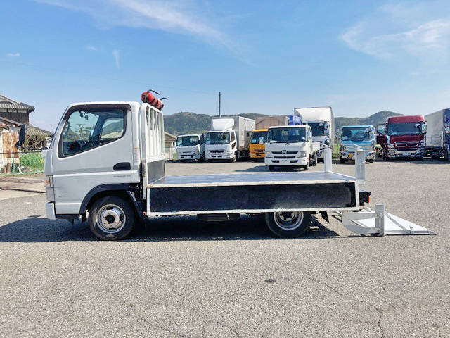 三菱ふそうキャンター平ボディ小型（2t・3t）[写真05]