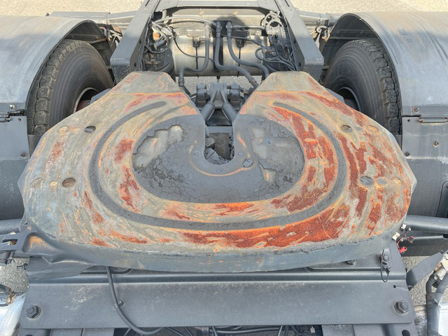 いすゞギガトレーラーヘッド（トラクターヘッド）大型（10t）[写真10]