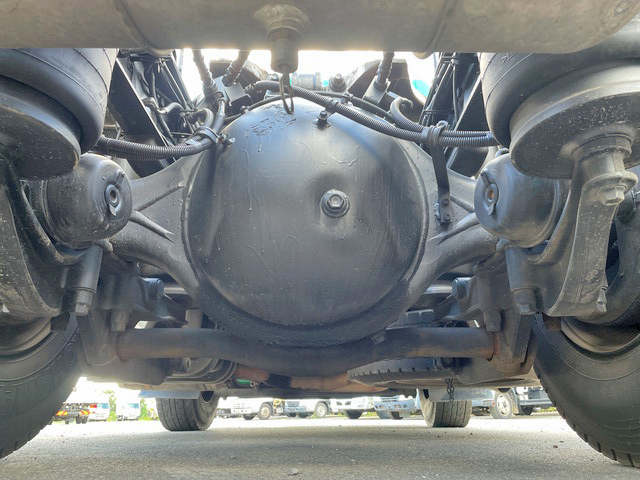 いすゞギガトレーラーヘッド（トラクターヘッド）大型（10t）[写真19]