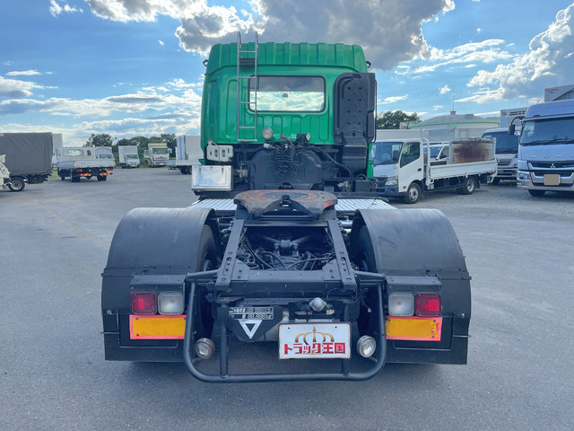 いすゞギガトレーラーヘッド（トラクターヘッド）大型（10t）[写真08]