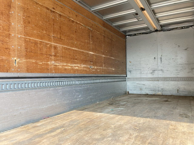 三菱ふそうキャンターアルミウイング小型（2t・3t）[写真12]