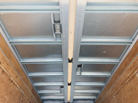 三菱ふそうキャンターアルミウイング小型（2t・3t）[写真14]