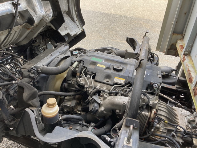 三菱ふそうキャンターアルミウイング小型（2t・3t）[写真25]