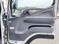 三菱ふそうキャンターアルミウイング小型（2t・3t）[写真29]