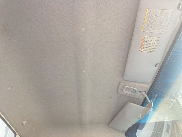 三菱ふそうキャンターアルミウイング小型（2t・3t）[写真32]