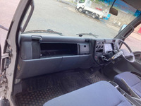 三菱ふそうキャンターアルミウイング小型（2t・3t）[写真33]