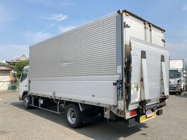 三菱ふそうキャンターアルミウイング小型（2t・3t）[写真04]