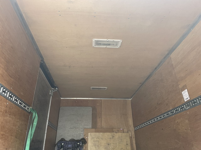 三菱ふそうキャンターアルミバン小型（2t・3t）[写真11]