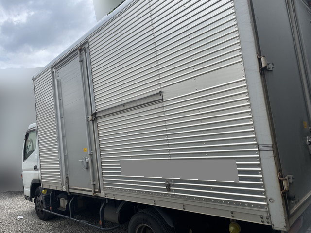 三菱ふそうキャンターアルミバン小型（2t・3t）[写真04]