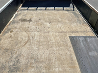 三菱ふそうキャンター平ボディ小型（2t・3t）[写真13]